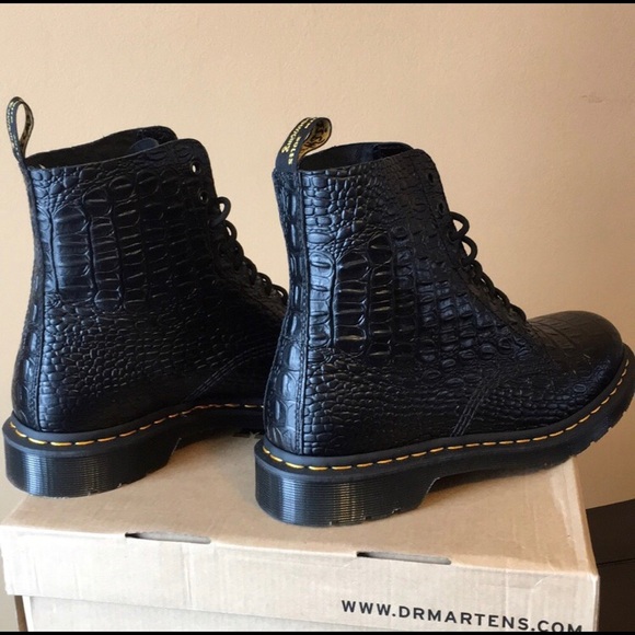 Dr. Martens PASCAL CROC Boot - Picture 3 of 5